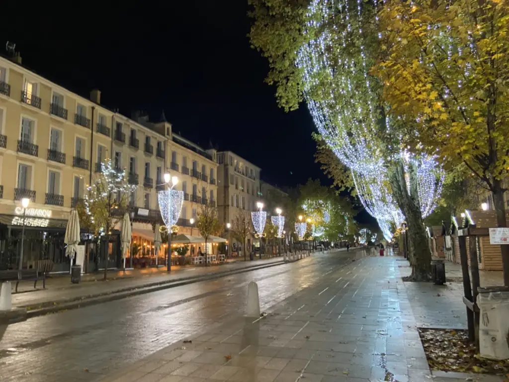 Cours Mirabeau in Aix-En-Provence