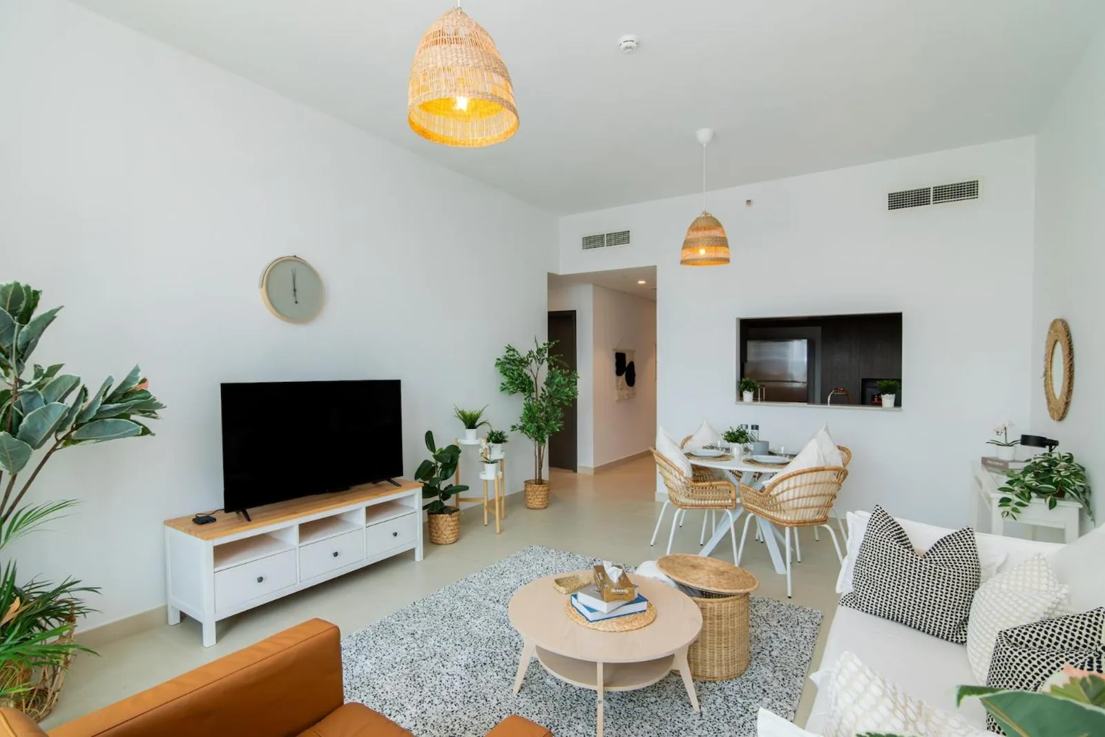 Wohnzimmer des Elite Escape Holiday Home - 2 BHK Kurzurlaub mit Dubai Mall Zugang