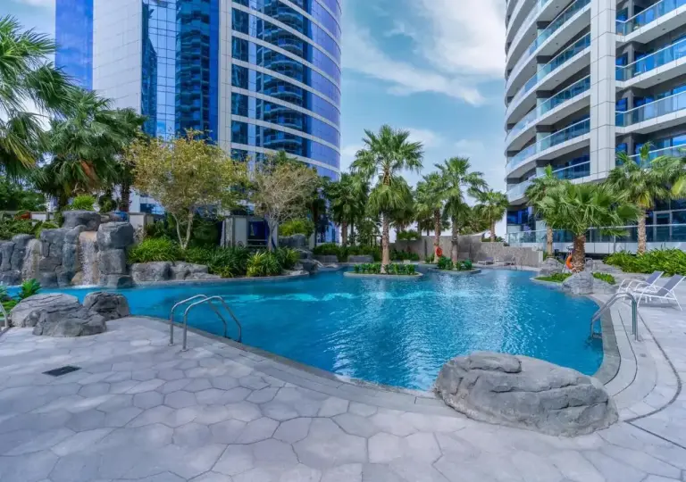 Savis Homes – Damac Paramount Tower A 1BR Ultimate Luxury and Glam Escape